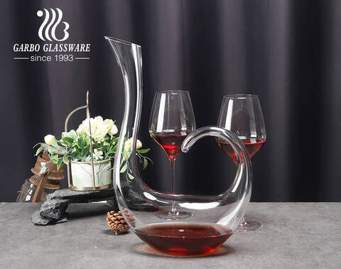 Carafe à vin rouge clair en forme de cygne 1500 ml usine de carafes à vin  en cristal à la main en chine