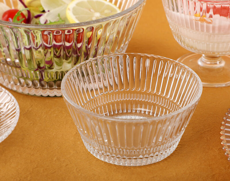 China Supplied New Design 7PCS Glass Salad Bowls Set with Engraved Design