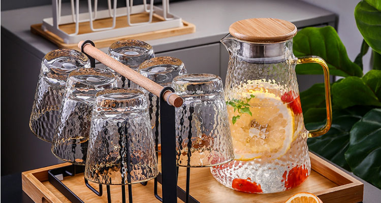 1.9 Liter Glaskrug mit Deckel Eistee-Krug Glas-Wasserkrug/Karaffe mit Griff  für heißen/kalten Teesaft
