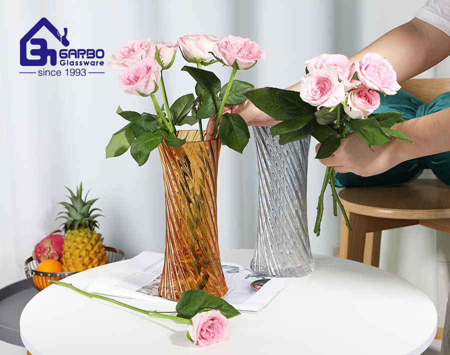 The Trend of Handmade Glass Flower Vases