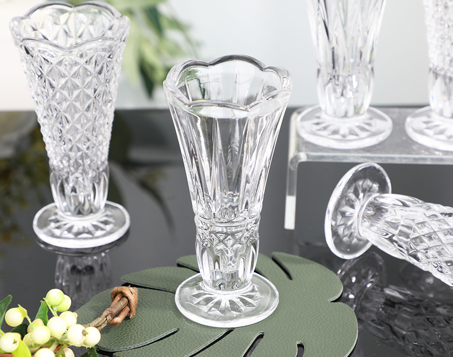 Why the mini glass flower vase popular?cid=3