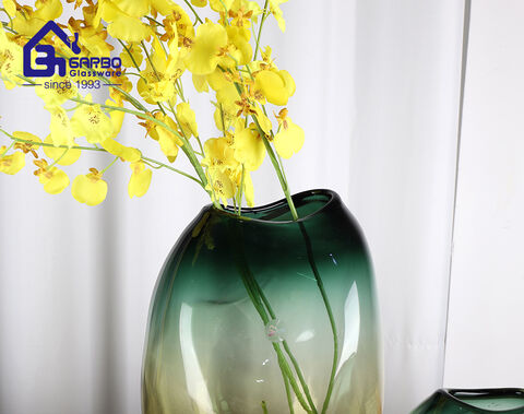 Green color heavy base hand made glass flower vase wholesale