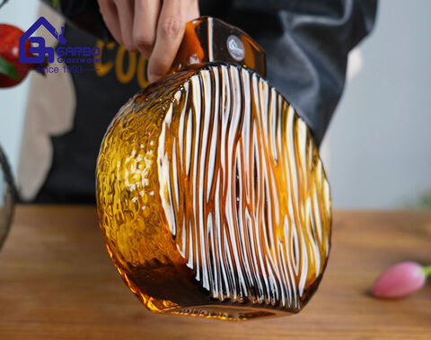 Round shape handmade blown solid color glass vase