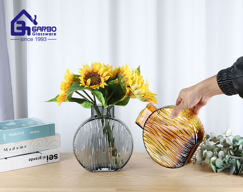 Handmade Glass vase 1pc in color box small MOQ  wholesale price 