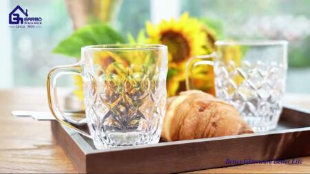 Tasse en verre à thé en relief blanc avec motif gravé pour la maison