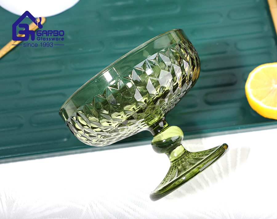 Machine made embossed green solid colored wine stemware for home use