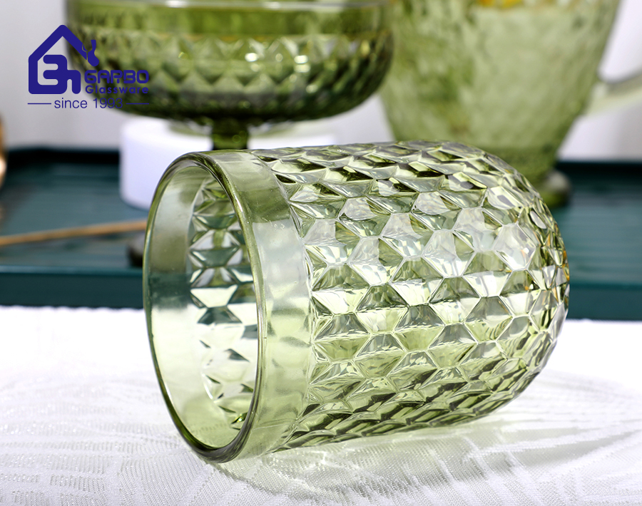 Machine made embossed green solid colored wine stemware for home use