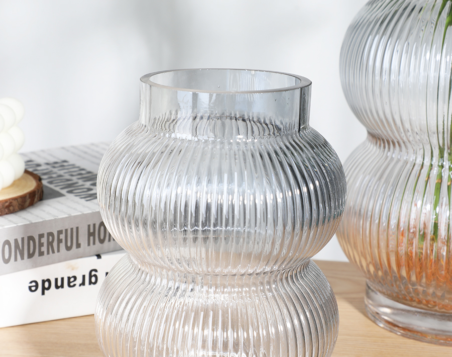 High-end glass vase for European and American market