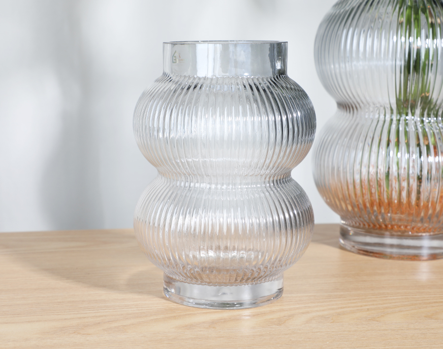 High-end glass vase for European and American market