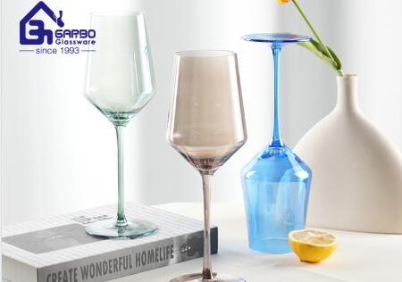 Fabricante popular de copos de vinho com design de revestimento iônico