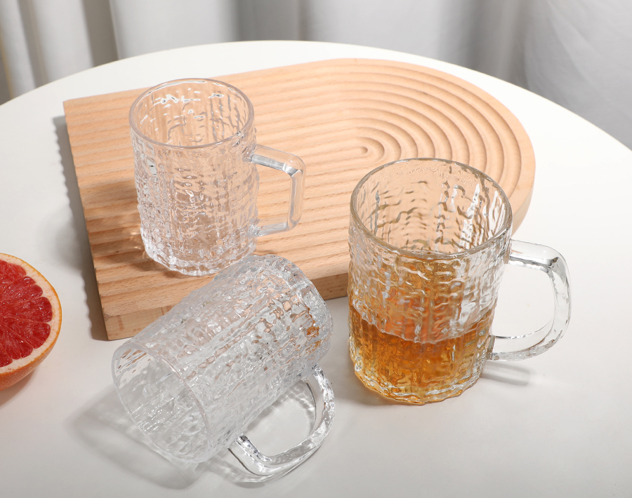 Small MOQ new glass beer mug with Bark pattern designs