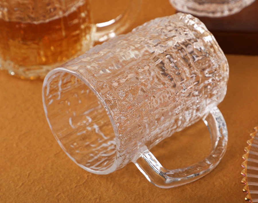 Small MOQ new glass beer mug with Bark pattern designs