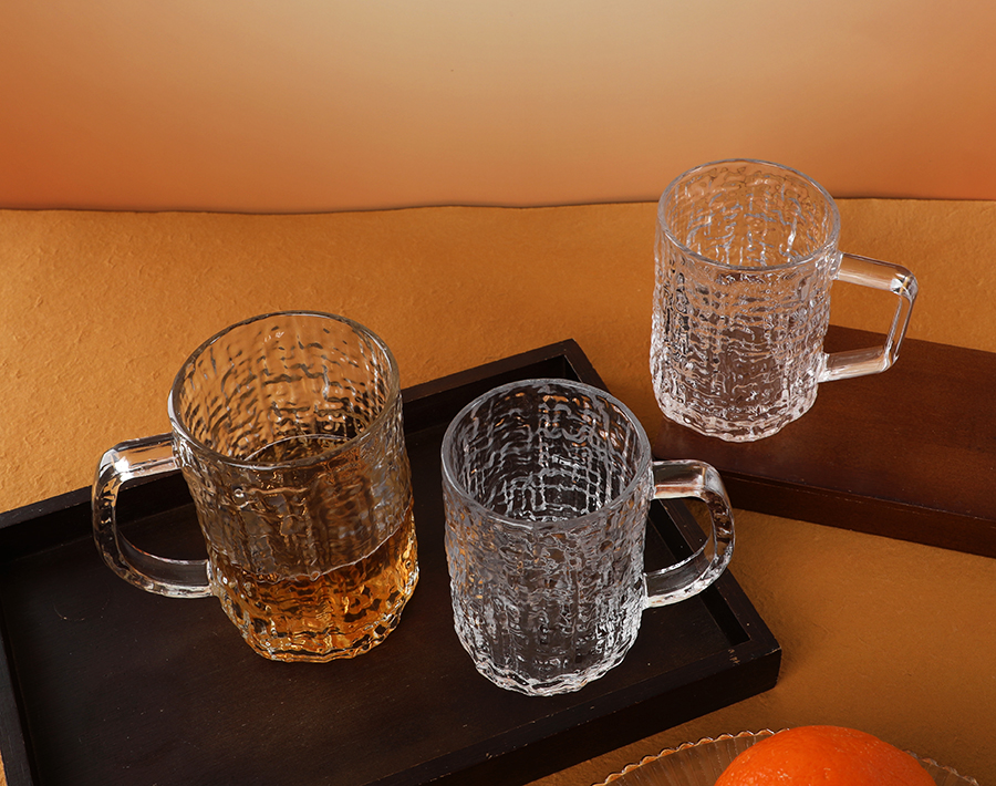 Small MOQ new glass beer mug with Bark pattern designs